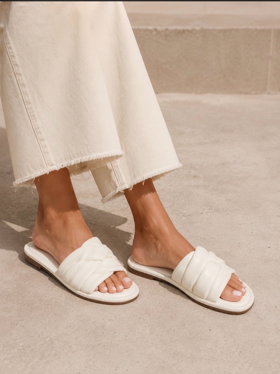 Vince Shoes - Vince Woven Leather Slide Sandals White Cushioned Footbed Size 8 EU 38.5
